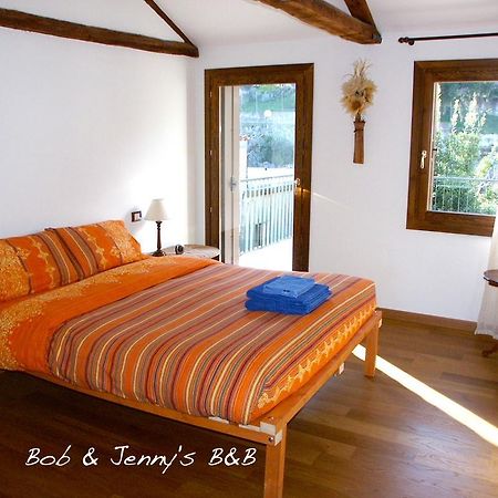 ヴィチェンツァ ボブ アンド ジェニーズ B＆B Bed & Breakfast 部屋 写真
